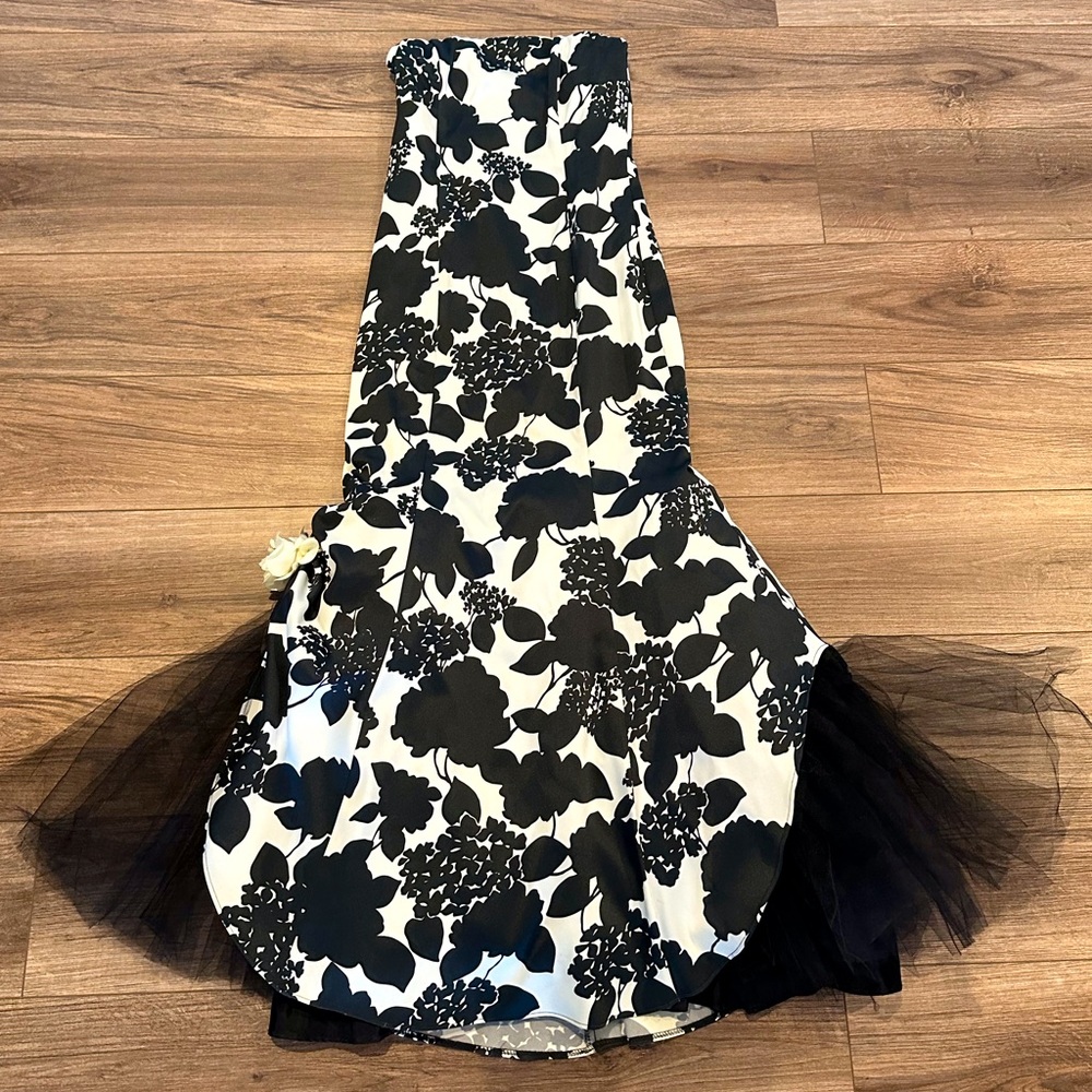 Scott McClintock Vintage Y2K Black and White Floral Evening Gown Size 6